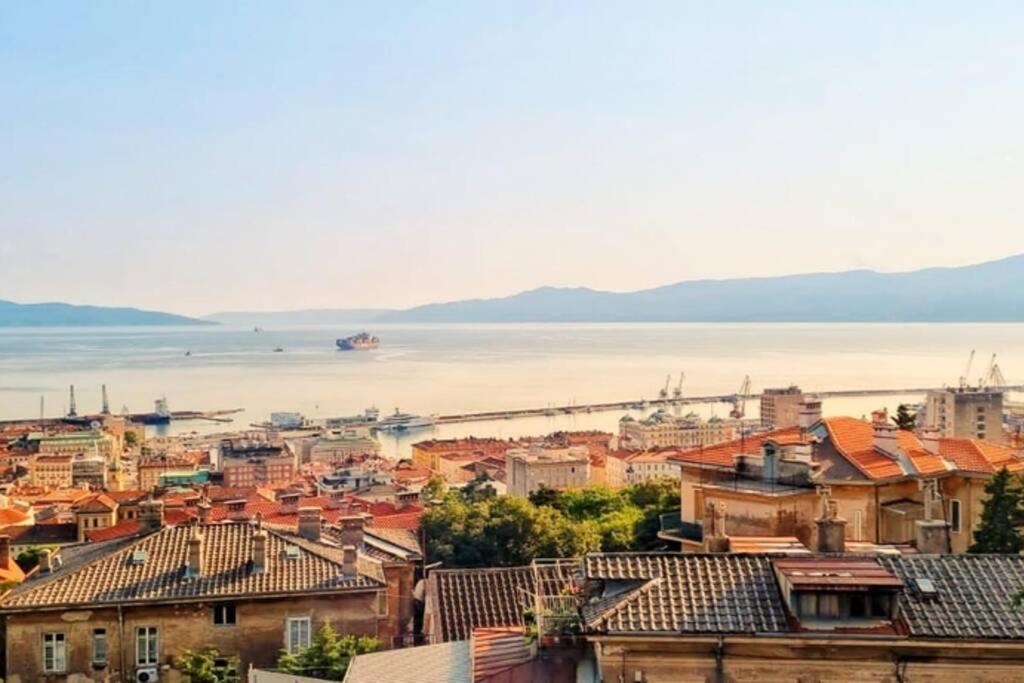 Apartment Lori - Beautiful View Rijeka Exterior photo