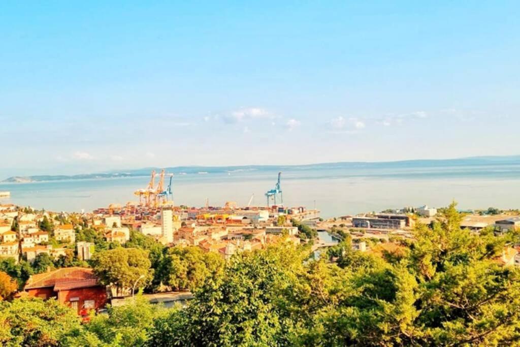 Apartment Lori - Beautiful View Rijeka Exterior photo