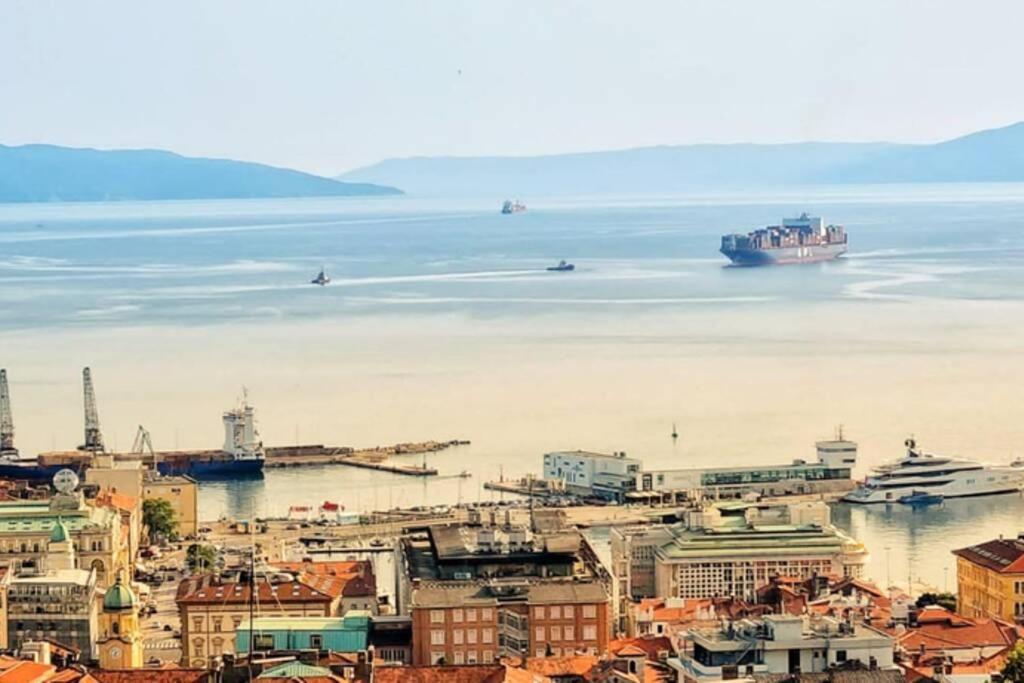 Apartment Lori - Beautiful View Rijeka Exterior photo